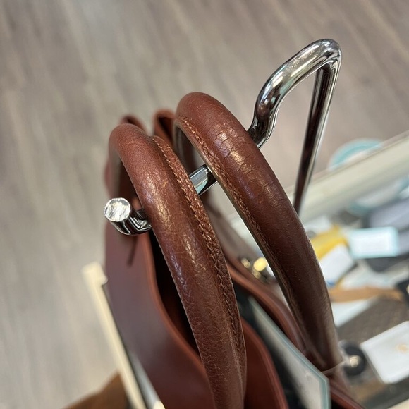 Chanel Executive Tote - Picture 2 of 14